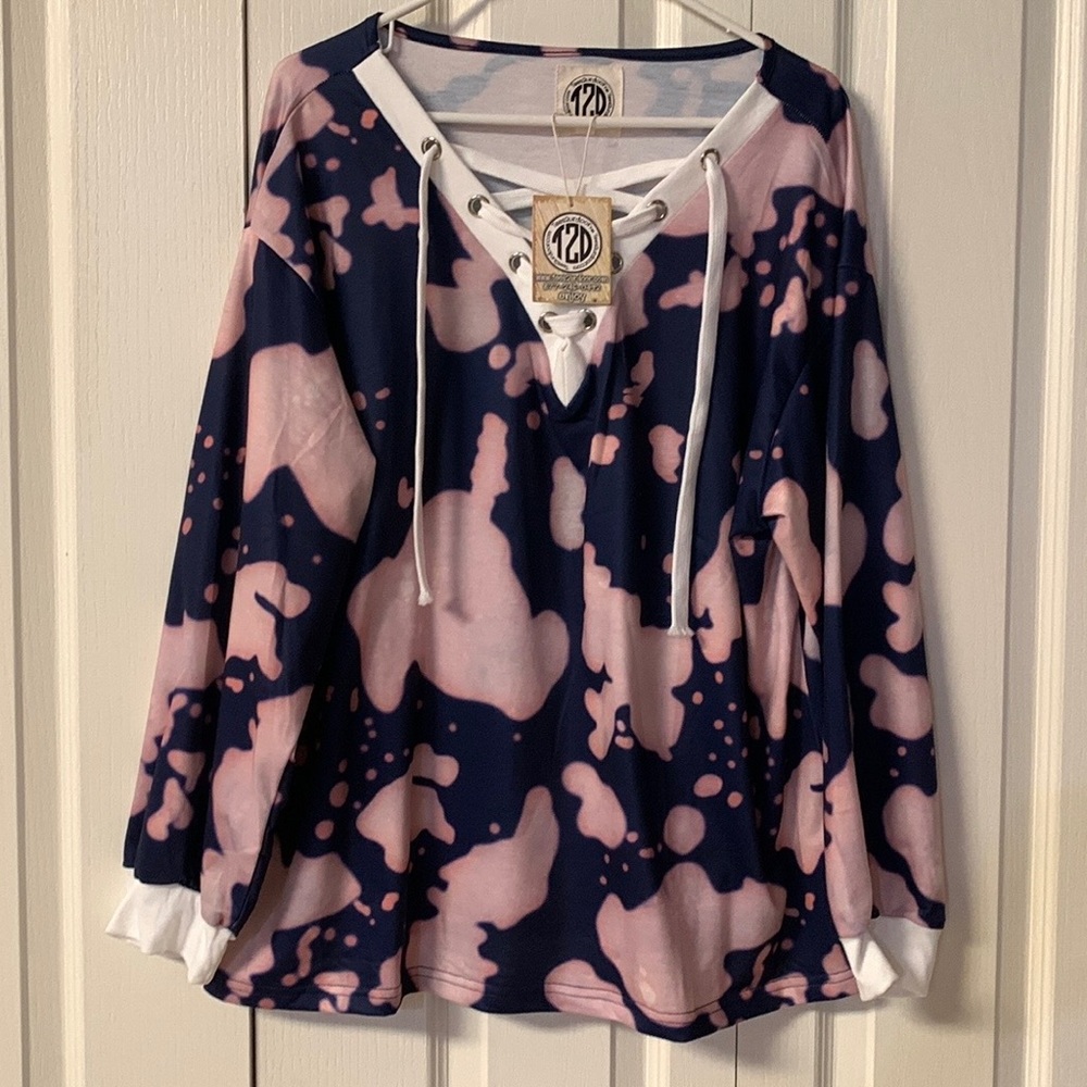 Tees 2ur Door long sleeve shirt